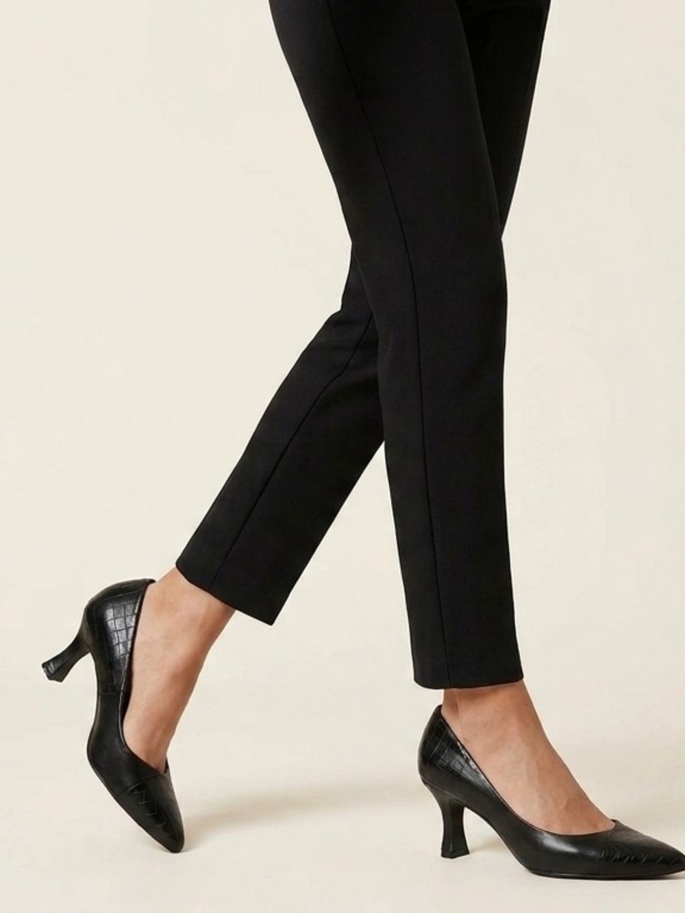 ​👠 Clarks Kataleyna Rose - Black Croc Leather Pumps